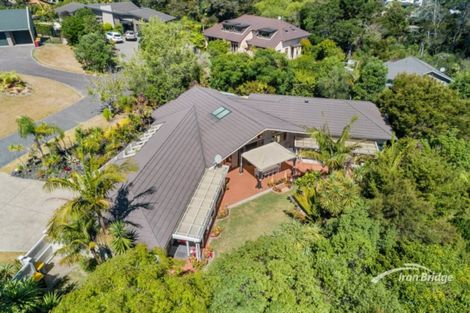 Photo of property in 18 Oakford Park Crescent, Greenhithe, Auckland, 0632