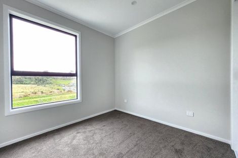 Photo of property in 12 Koreke Close, Kenepuru, Porirua, 5022