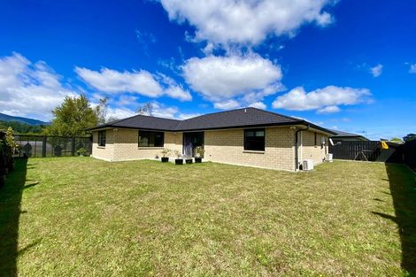 Photo of property in 3 Greenstone Grove, Brown Owl, Upper Hutt, 5018