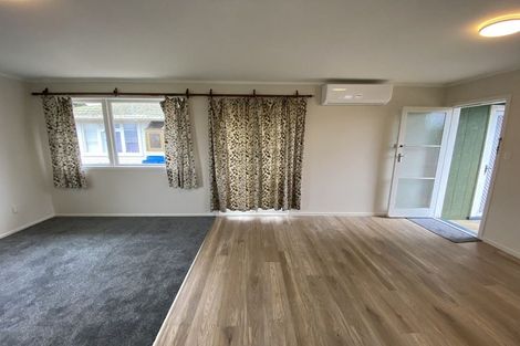Photo of property in 3 Tiroroa Avenue, Te Atatu South, Auckland, 0610