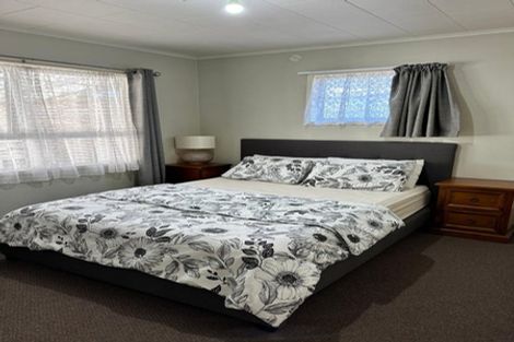 Photo of property in 136 Mahia Road, Wattle Downs, Auckland, 2103