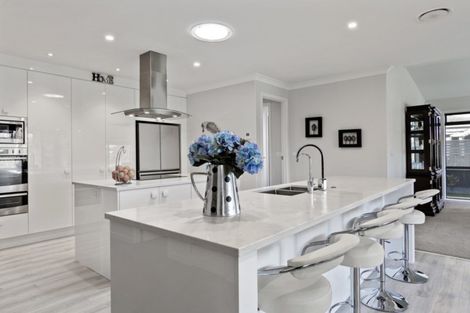 Photo of property in 7 Ashwood Grove, Omokoroa, 3114