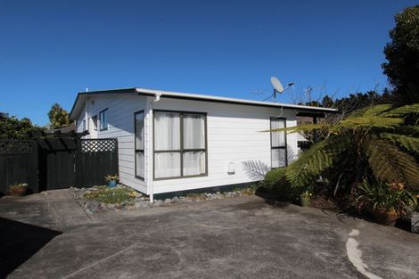 Photo of property in 18 Pinehurst Place, Wattle Downs, Auckland, 2103