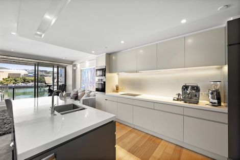 Photo of property in Clyde Quay Wharf, 2d/7 Clyde Quay Wharf, Te Aro, Wellington, 6011