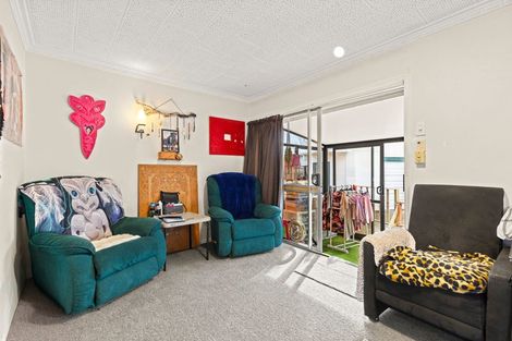 Photo of property in 9 Hannah Place, Redwood, Christchurch, 8051