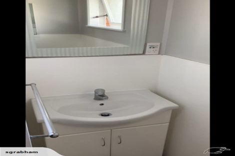 Photo of property in 18 Diana Drive, Glenfield, Auckland, 0627