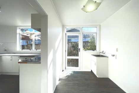 Photo of property in 35 Stanniland Street, Sunnyhills, Auckland, 2010