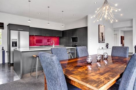 Photo of property in 188 Heta Road, Highlands Park, New Plymouth, 4312