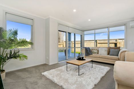 Photo of property in 14 Clifford Close, Leamington, Cambridge, 3432