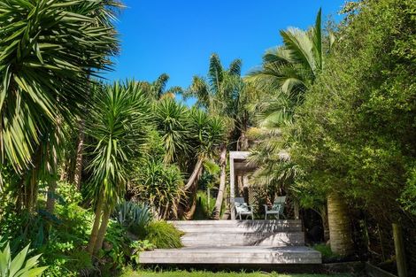 Photo of property in 13 Moana Drive, Tanners Point, Katikati, 3177