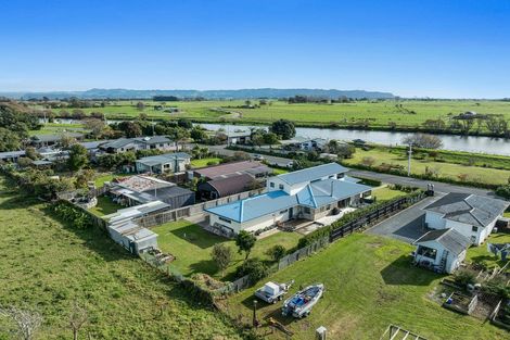 Photo of property in 19 East Bank Road, Thornton, Whakatane, 3193