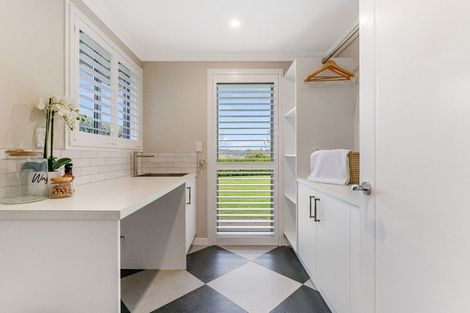 Photo of property in 28 Garvan Glen, Pyes Pa, Tauranga, 3112