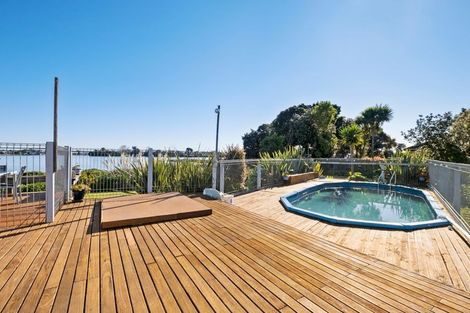 Photo of property in 65 Edgewater Drive, Pakuranga, Auckland, 2010