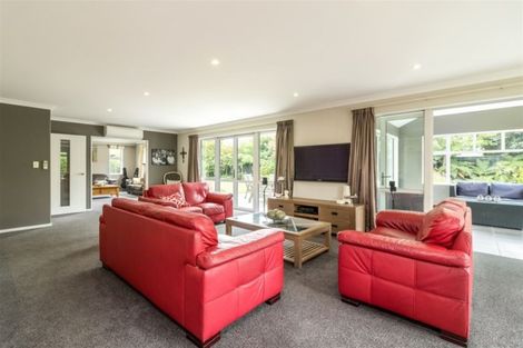 Photo of property in 90a Bryndwr Road, Bryndwr, Christchurch, 8052