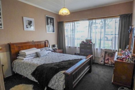 Photo of property in 1 Armstrong Street, Balclutha, 9230