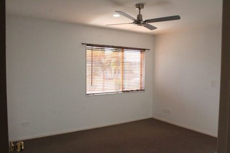 Photo of property in 1 Daria Place, Northpark, Auckland, 2013