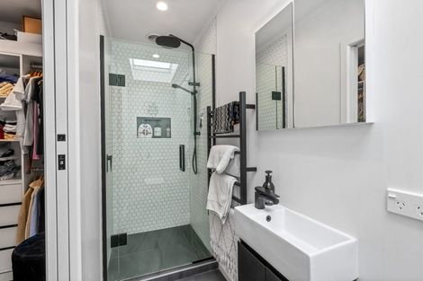 Photo of property in 11 Brennan Avenue, Te Atatu Peninsula, Auckland, 0610