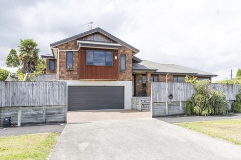Photo of property in 2 Thomson Avenue, Dinsdale, Hamilton, 3204