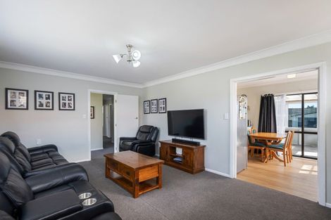 Photo of property in 40 Balmoral Street, Levin, 5510