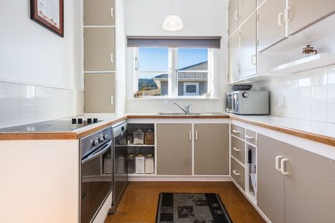 Photo of property in 27 Stanley Street, Wainuiomata, Lower Hutt, 5014