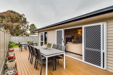 Photo of property in 1111b Karamu Road North, Mayfair, Hastings, 4122