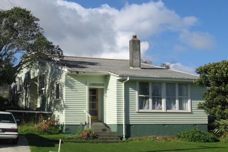 Photo of property in 8 Astrolabe Street, Cannons Creek, Porirua, 5024