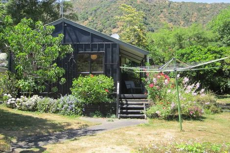 Photo of property in 28 Wellington Road, Paekakariki, 5034