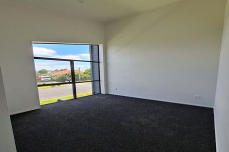 Photo of property in 14 Pasla Close, Papakura, 2110