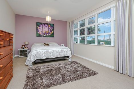 Photo of property in 100 Carrington Road, Mount Albert, Auckland, 1025