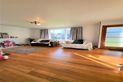 Photo of property in 4 Pomelo Road, Te Atatu South, Auckland, 0610