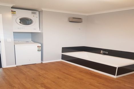 Photo of property in 21 Mackinnon Loop, Te Anau, 9600