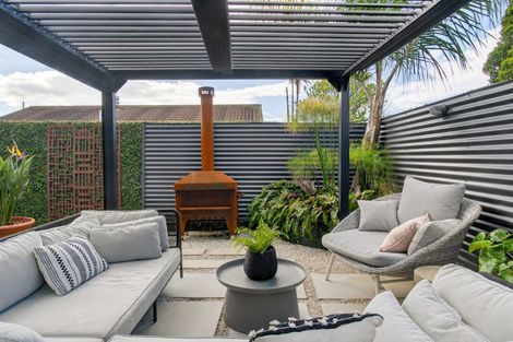 Photo of property in 6 Pemberton Crescent, Greerton, Tauranga, 3112