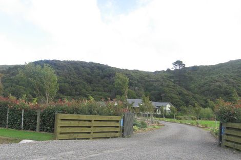 Photo of property in 45 Brookfield Lane, Wainuiomata, 5373