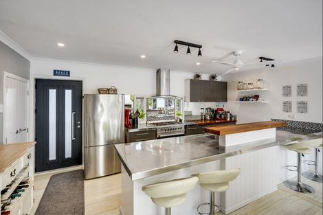 Photo of property in 10 Airini Road, Waimarama, 4294