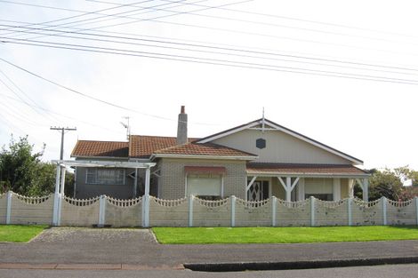 Photo of property in 110 Hine Street, New Plymouth, 4310