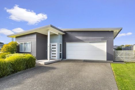 Photo of property in 11 Te Harawira Street, Otaki, 5512
