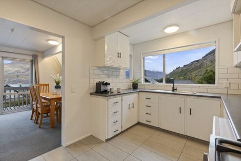 Photo of property in 26 Williams Street, Sunshine Bay, Queenstown, 9300
