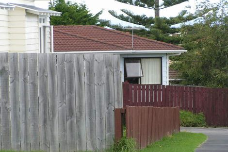 Photo of property in 2/4 Stone Street, Hauraki, Auckland, 0622