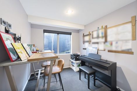 Photo of property in 94 Lake Panorama Drive, Henderson Valley, Auckland, 0612