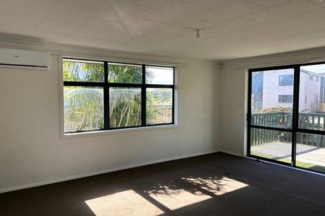 Photo of property in 39 Mayflower Close, Mangere East, Auckland, 2024