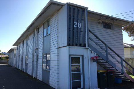 Photo of property in 28h Leighton Avenue, Waiwhetu, Lower Hutt, 5010