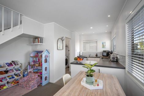 Photo of property in 5/506 Devonport Road, Tauranga South, Tauranga, 3112