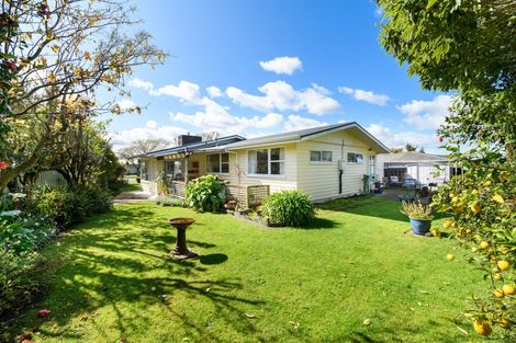 Photo of property in 7 Tabak Crescent, Takaro, Palmerston North, 4412