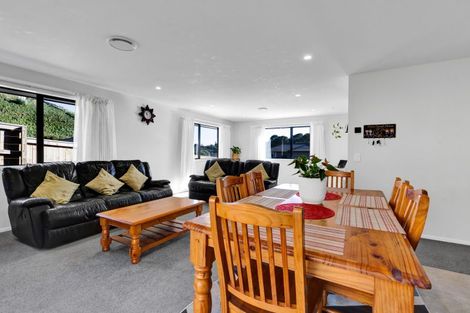 Photo of property in 51 Magnolia Drive, Westown, New Plymouth, 4310