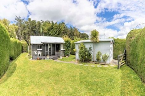 Photo of property in 11 Kiwi Avenue, Waikuku Beach, 7473