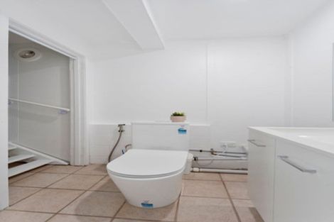 Photo of property in 92 Gallony Avenue, Massey, Auckland, 0614