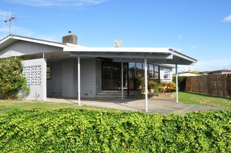 Photo of property in 69 Apollo Parade, Milson, Palmerston North, 4414