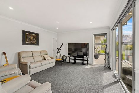 Photo of property in 15 De Bettencor Place, Mount Pisa, Cromwell, 9383