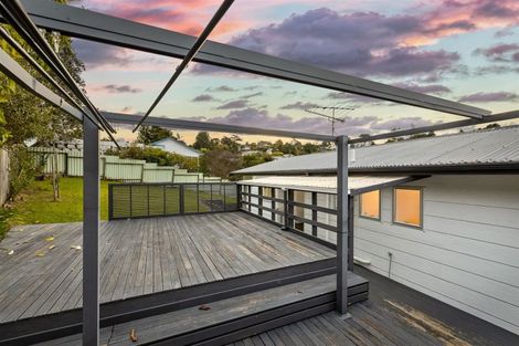 Photo of property in 24 Garton Drive, Massey, Auckland, 0614