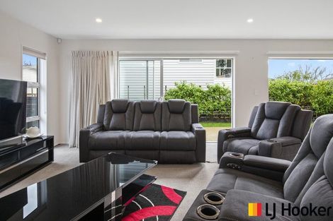 Photo of property in 3 Danden Way, Pukekohe, 2120